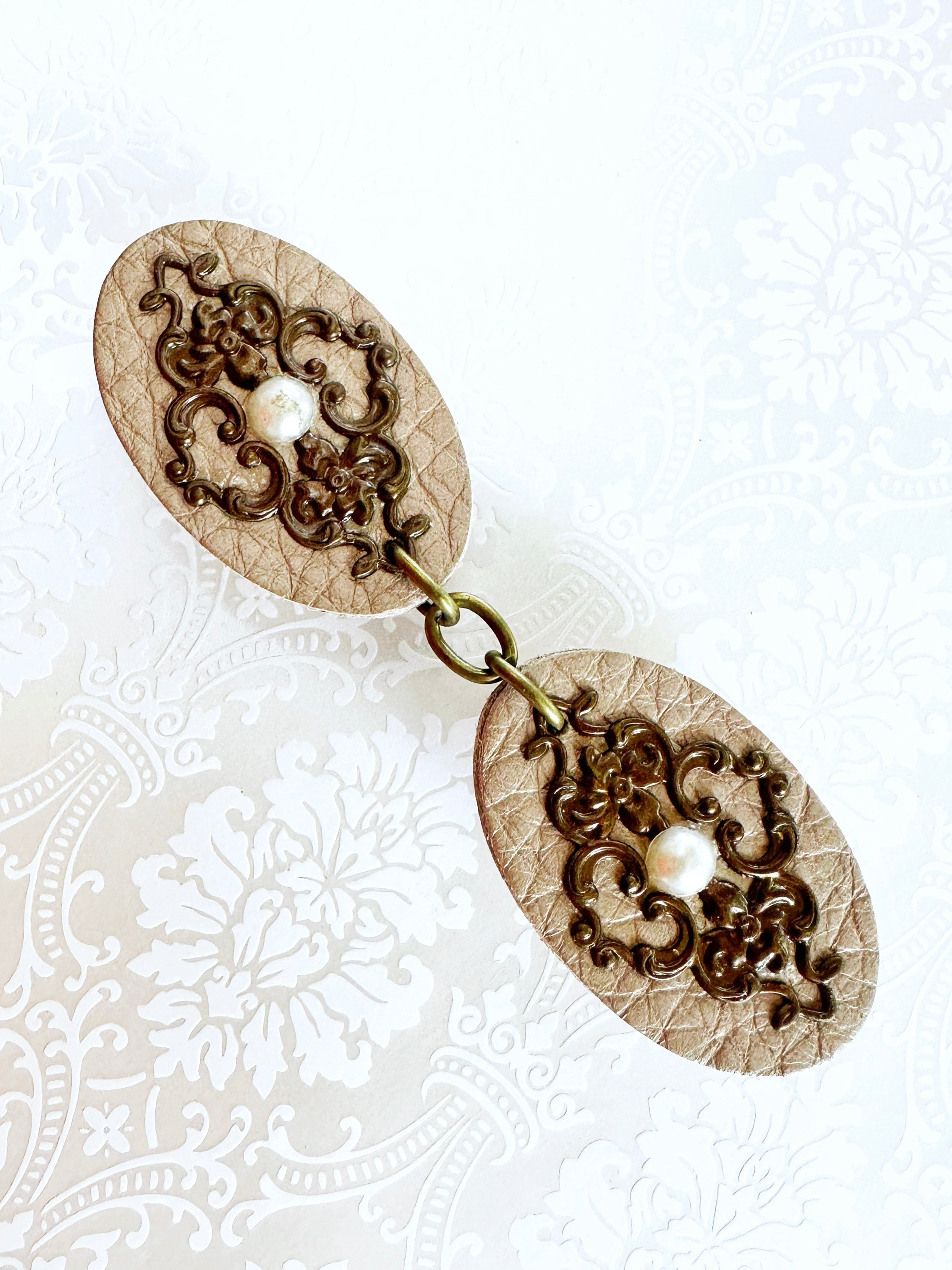 Bronze on Champagne Romantic Cinch Clip - WHOLESALE ONLY